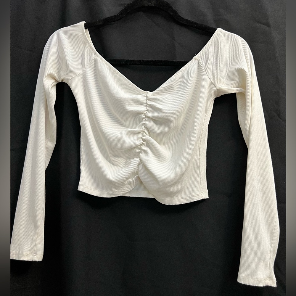 Off white long sleeve crop top